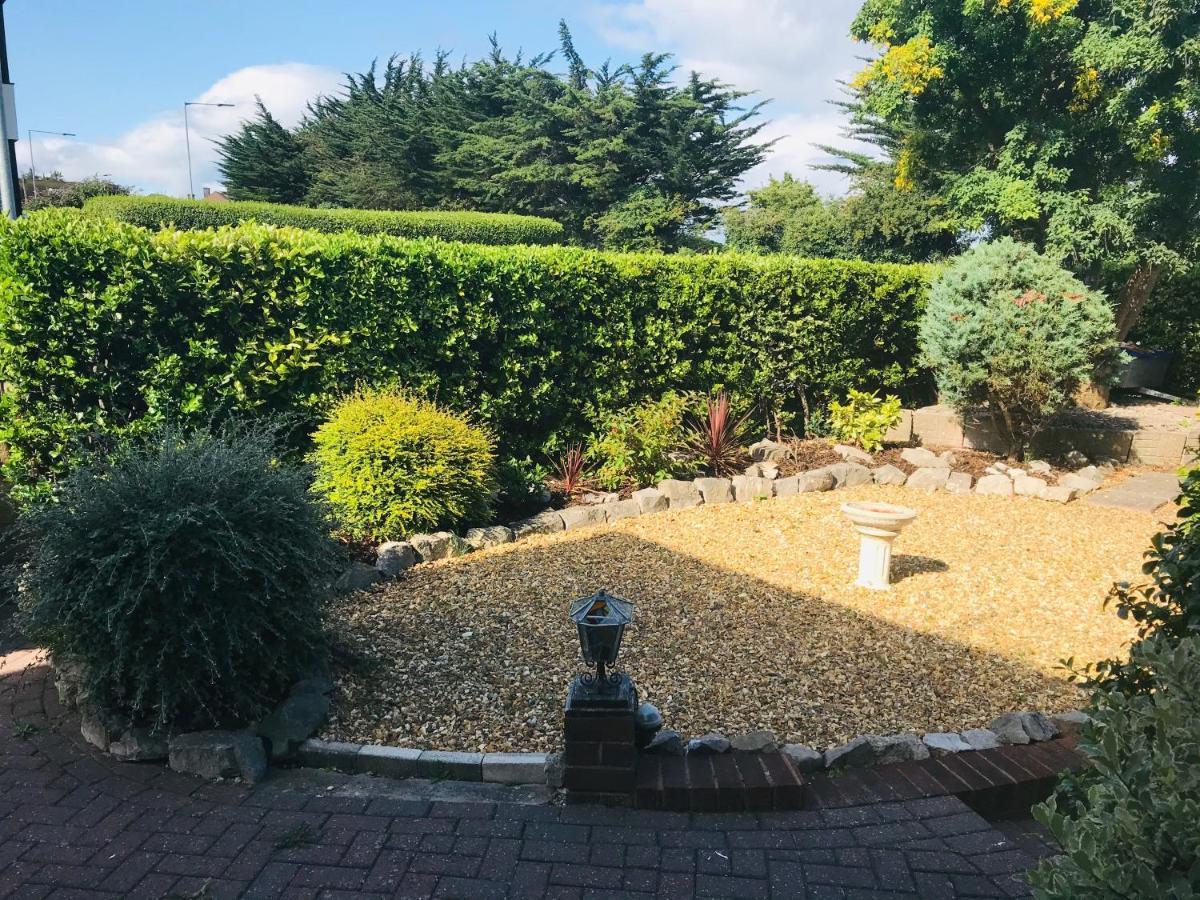 Sunnyside - Large Seaside Home With Views And Hot Tub Prestatyn Exterior foto